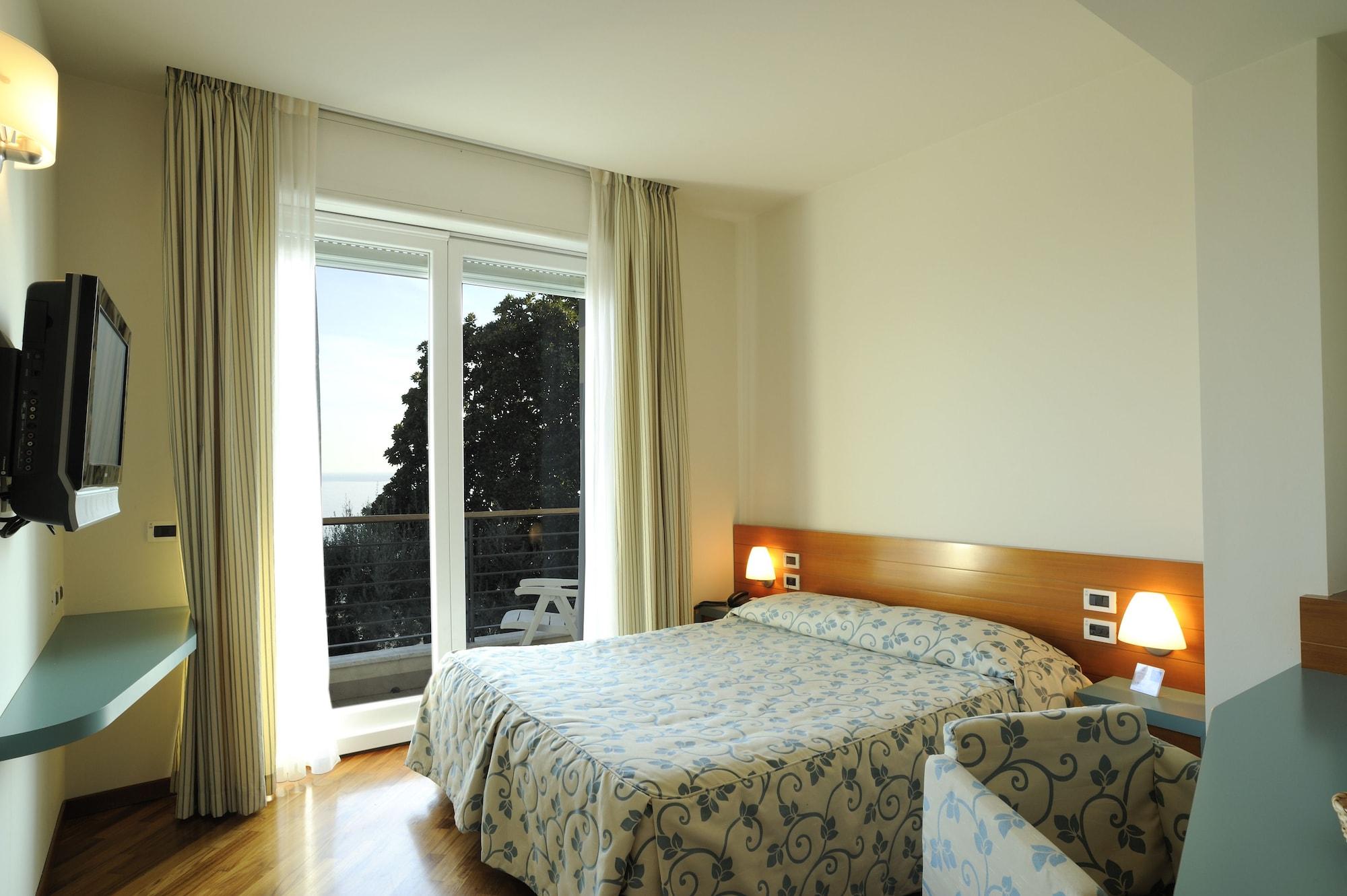 Hotel Le Roi Varazze Esterno foto