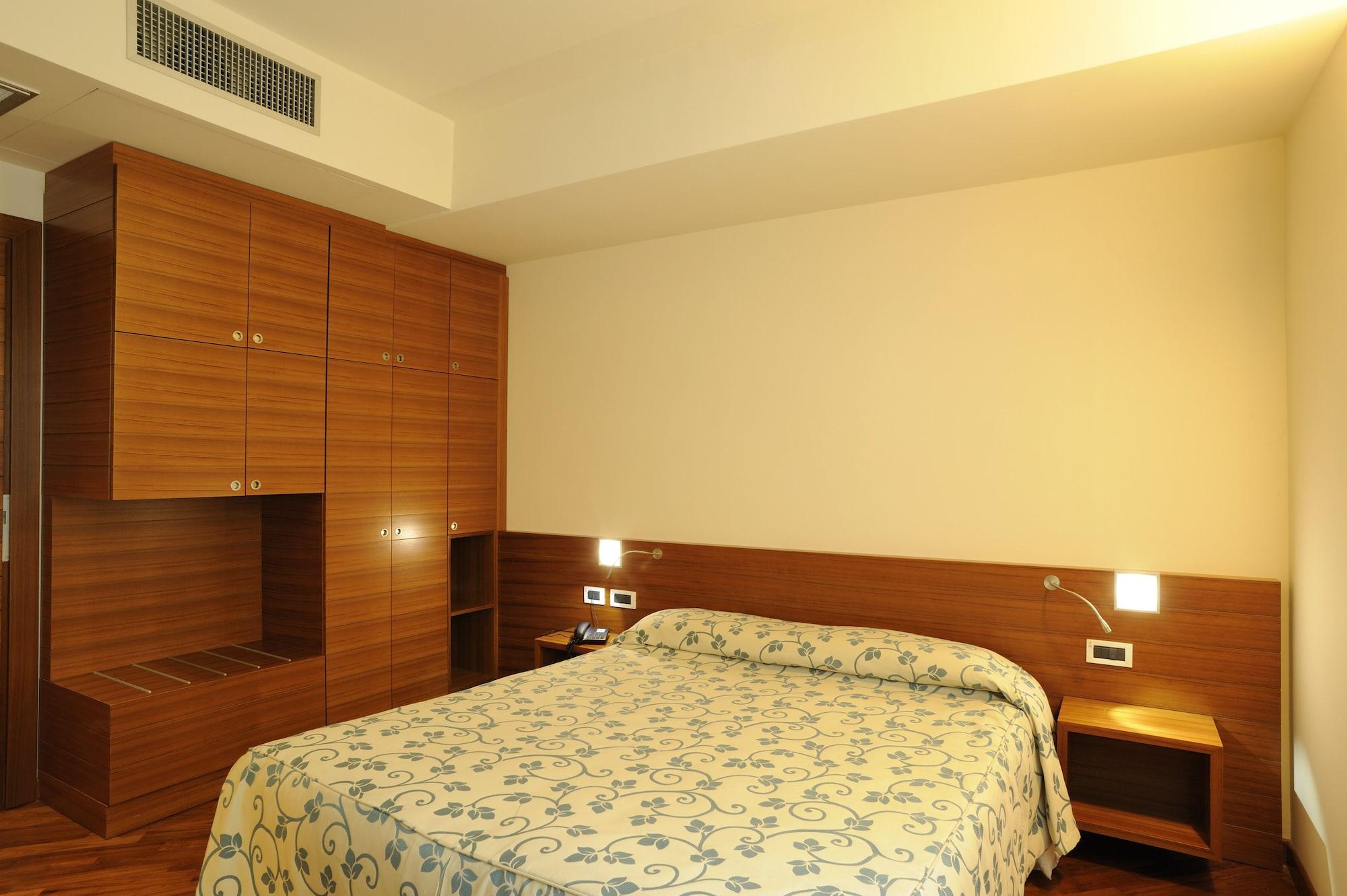 Hotel Le Roi Varazze Esterno foto