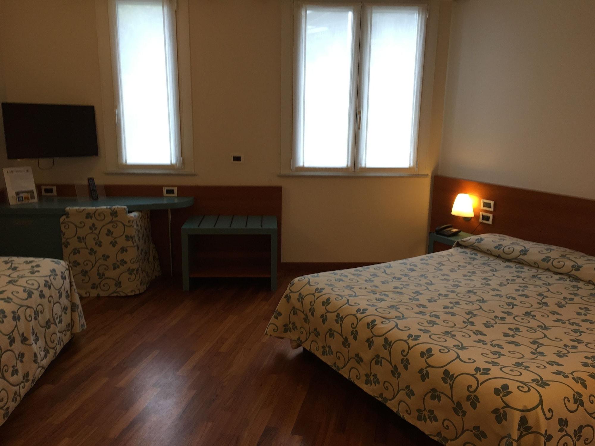 Hotel Le Roi Varazze Esterno foto