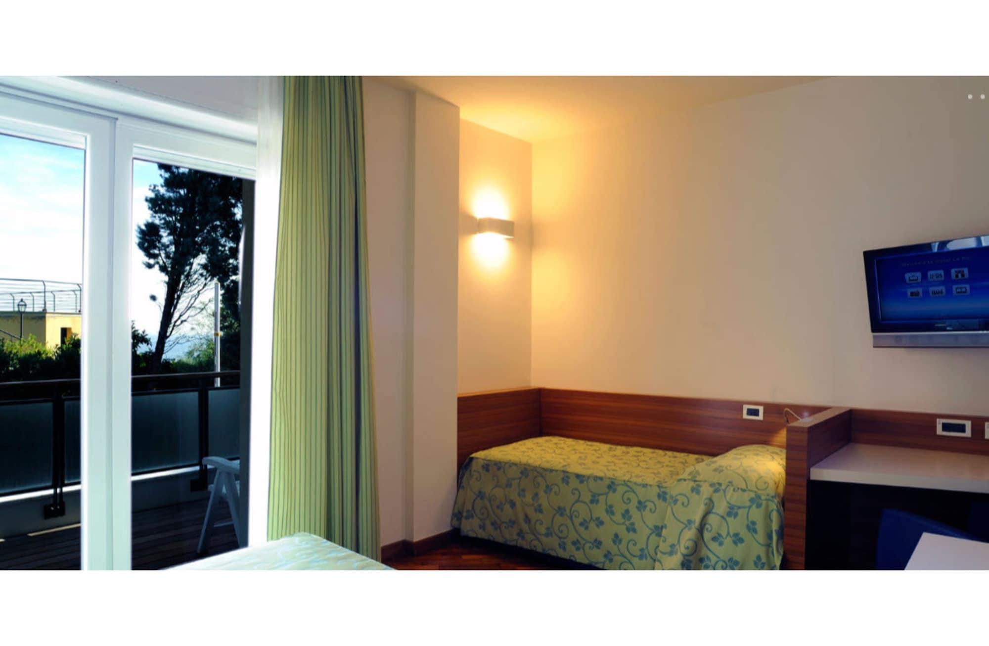 Hotel Le Roi Varazze Esterno foto