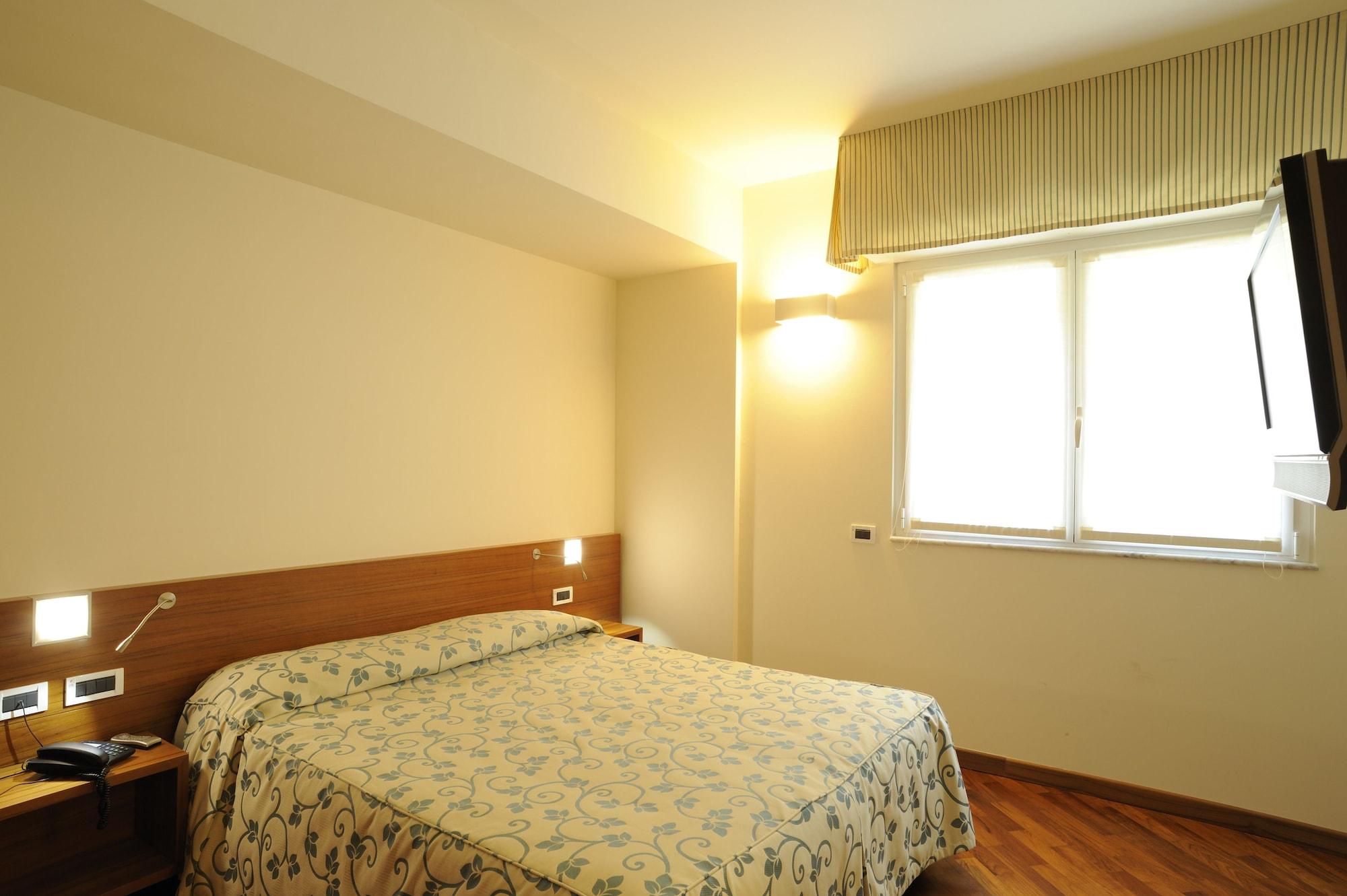 Hotel Le Roi Varazze Esterno foto