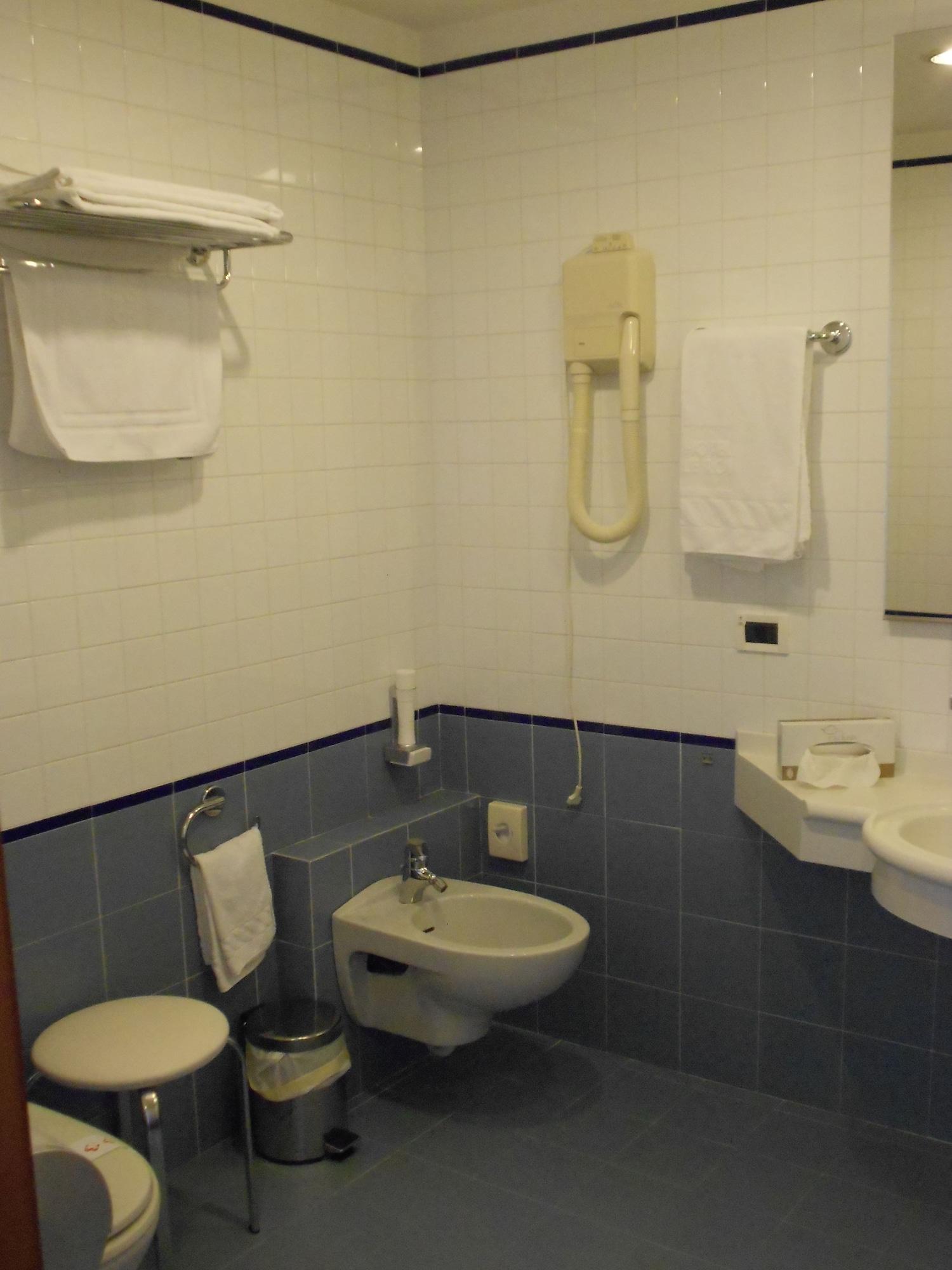 Hotel Le Roi Varazze Esterno foto